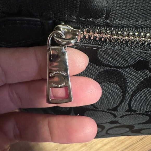 Coach Classic Tote and wallet - Picture 7 of 16